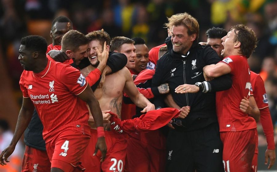 Juergen Klopp mit Liverpool Spielern